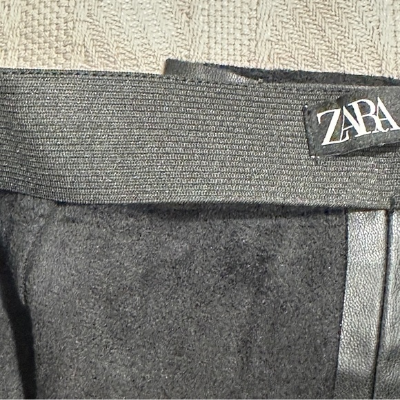 Zara high rise faux leather leggings, size XL, elastic waistband, seamed - Picture 3 of 15